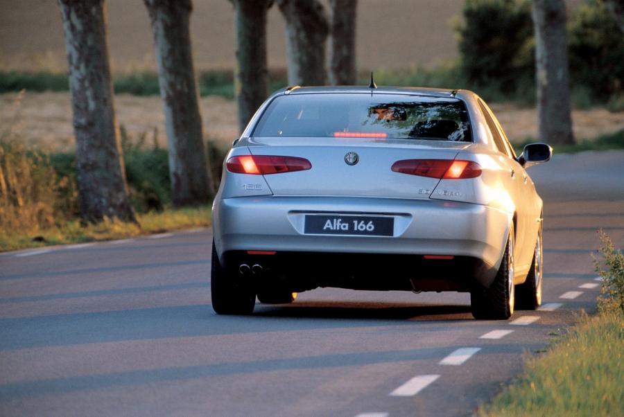  Alfa Romeo 166 (936) 1998 года  (фото 19 из 73)